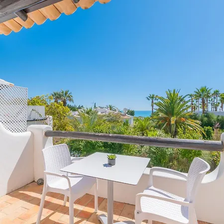 Apartamento Ocean Vista Retreat With & Pool Access By Drago