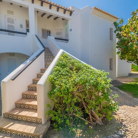 Ocean Vista Retreat By Dragorentals