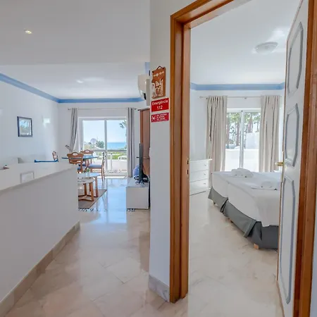 Apartamento Ocean Vista Retreat With & Pool Access By Drago