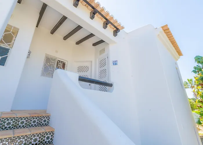 Apartament Ocean Vista Retreat With & Pool Access By Drago