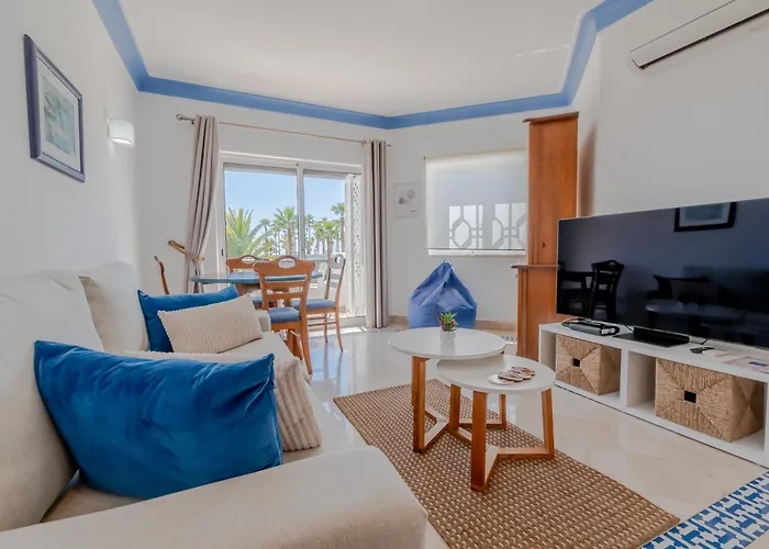 Ocean Vista Retreat With & Pool Access By Drago *